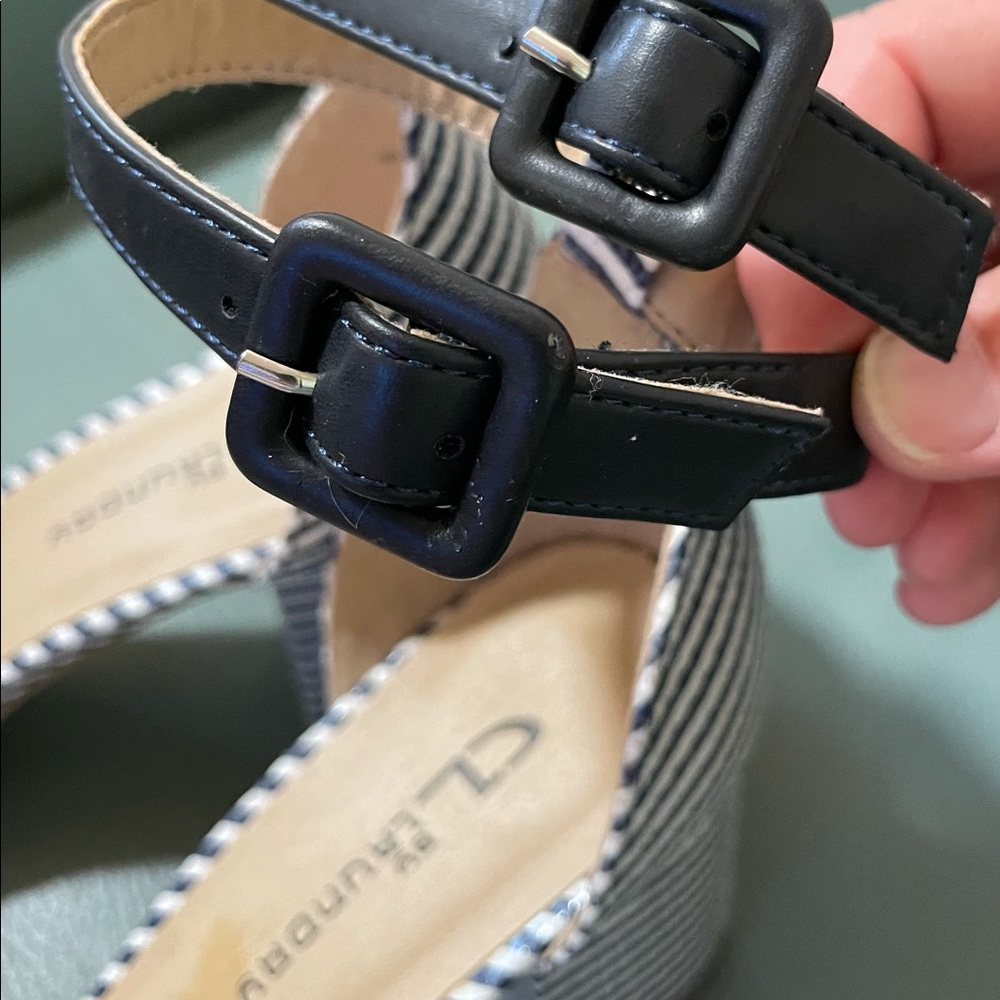 CL by Laundry wedge heels - like new condition. - Picture 6 of 6